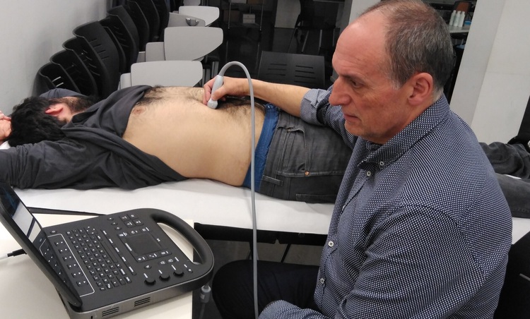 Il dott. Pere Guirado utilizza un Sonosite Edge II