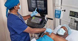 Sonosite ultrasound system displaying lung M-mode imaging for anesthesia point-of-care assessment in a clinical setting